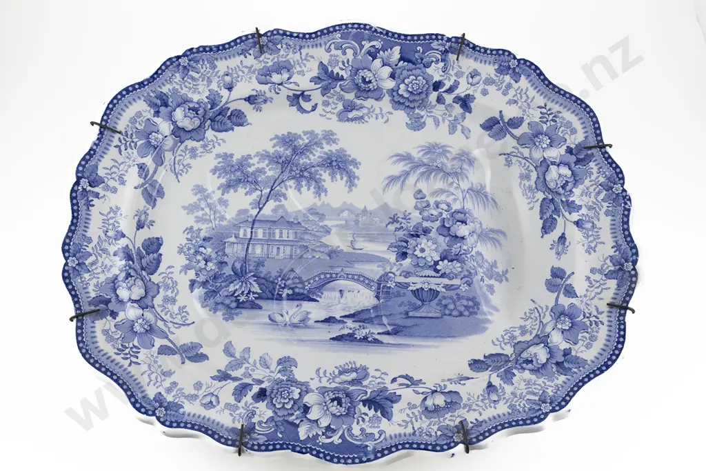 Large Vict Blue & White Meat Ashet Image 1++