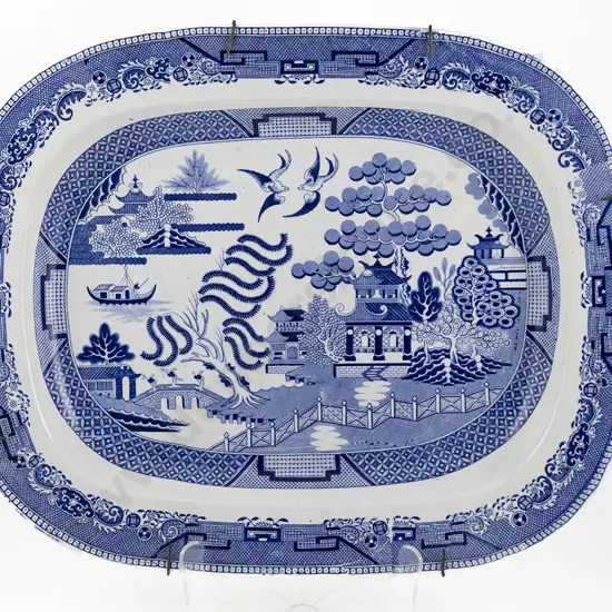 Large Vict Blue & White Willow Pattern Meat Ashet