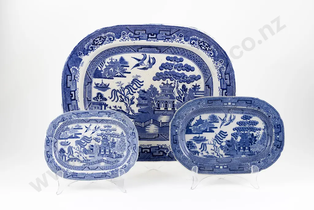 Three Vict Blue & White Willow Pattern Ashets Image 1++