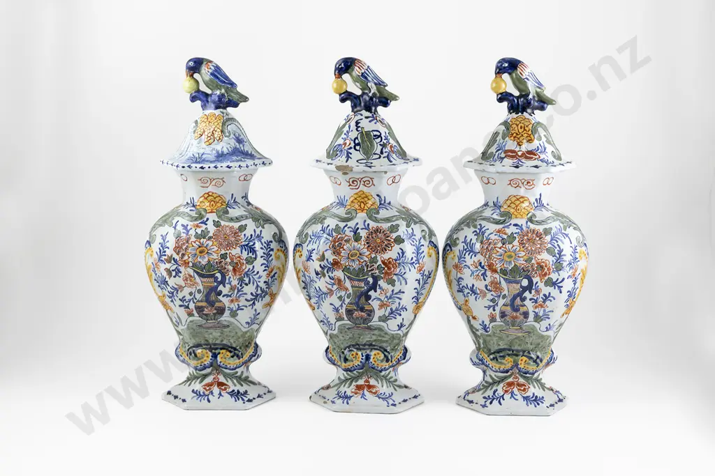 A Set Of Three Late C18th Dutch Delftware Vases & Covers Image 1++