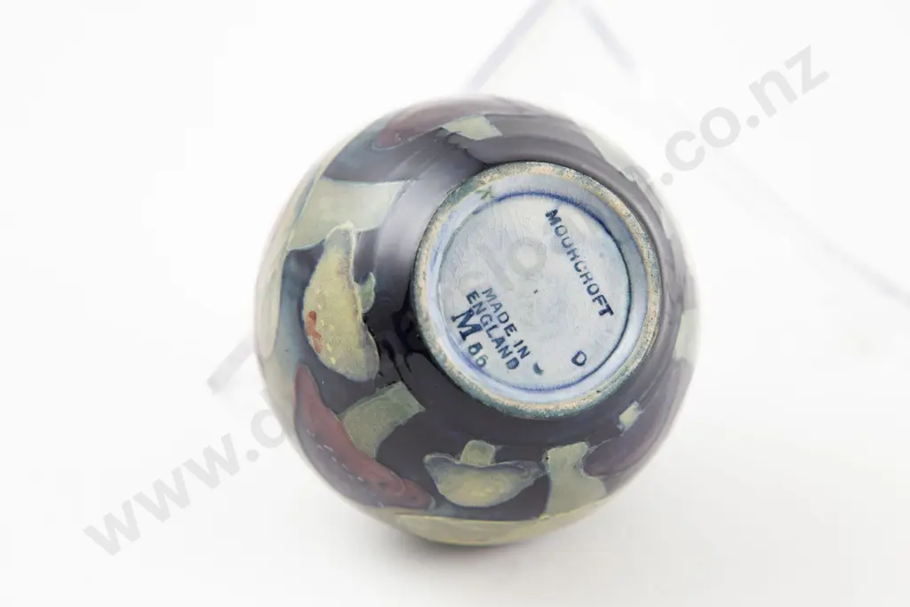 Small Moorcroft Claremont Pattern Vase For Liberty & Co Image 1++