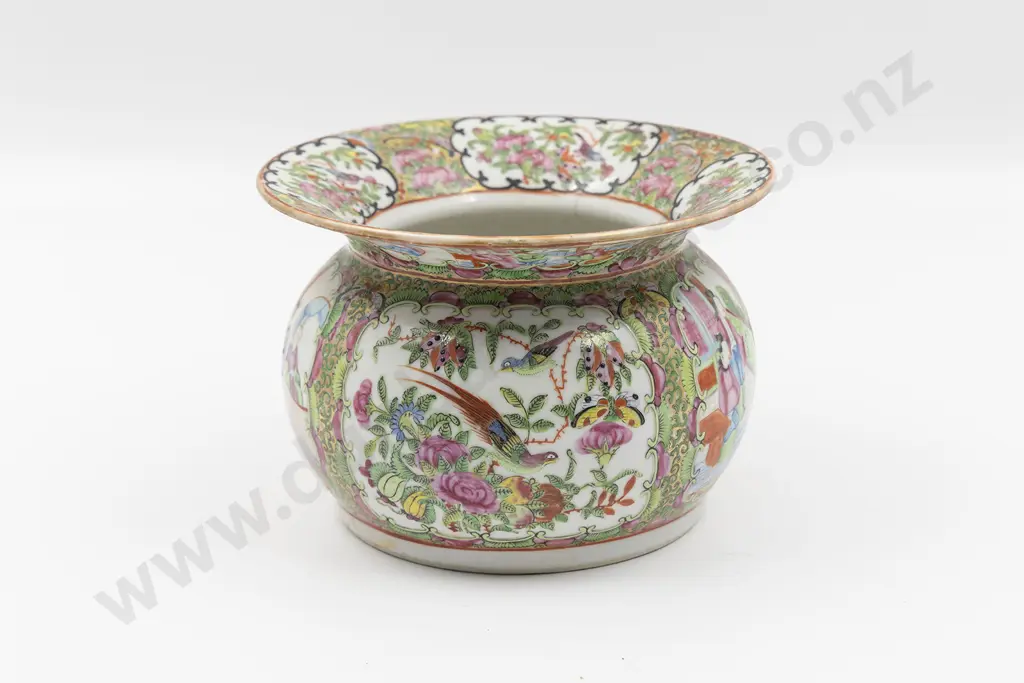 C19th Cantonese Famille Rose Export Ware Spittoon Image 1++