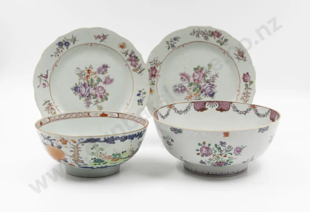 Two Late C18th Chinese Famille Rose Export Ware Bowls Image 1++