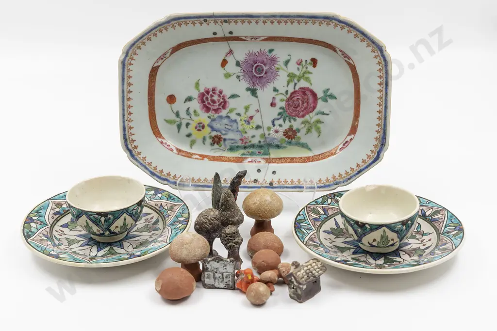 C18th Chinese Famille Rose Export Ware Dish Image 1++