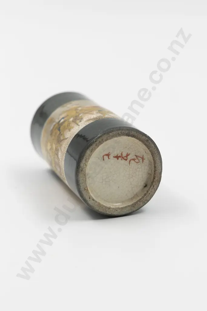 Small Fine Quality Meiji Period Satsuma Cylindrical Spill Vase Image 1++