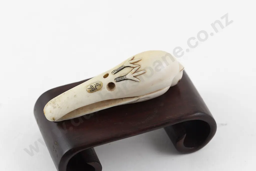 Signed Carved Ivory Netsuke of a Swallow Image 1++