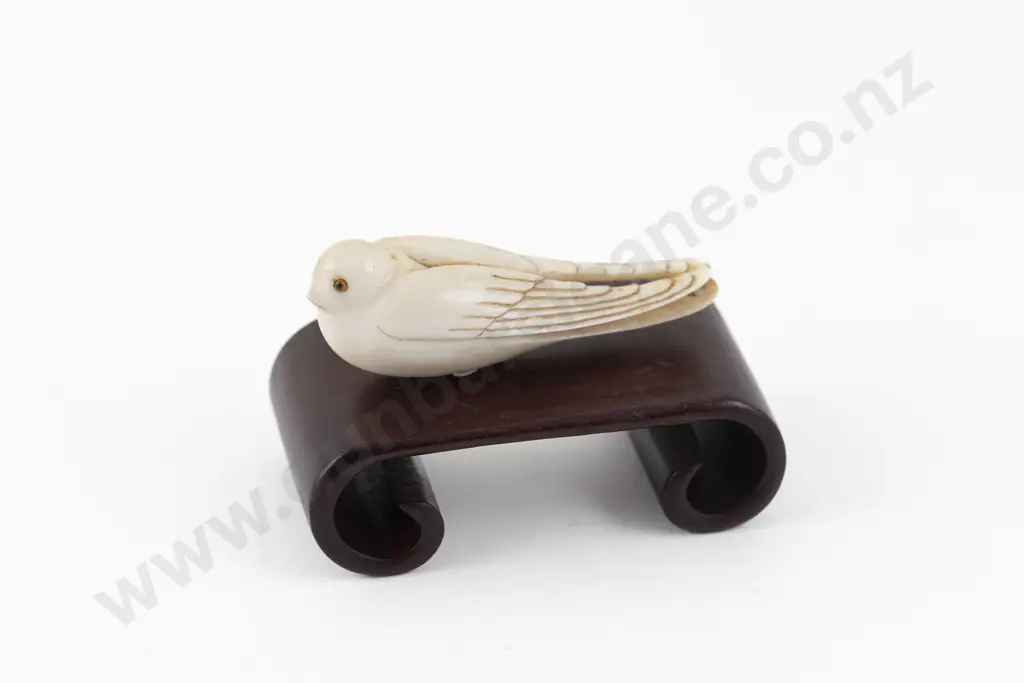 Signed Carved Ivory Netsuke of a Swallow Image 1++