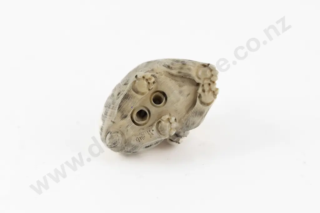 Signed Ivory Netsuke Image 1++