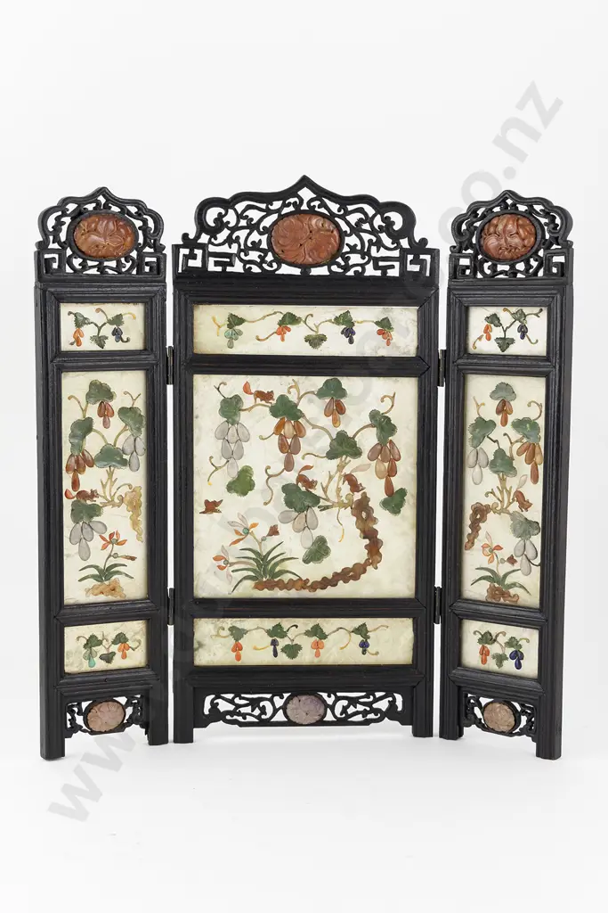 Chinese Jade and Hardstone Miniature Table Screen Image 1++