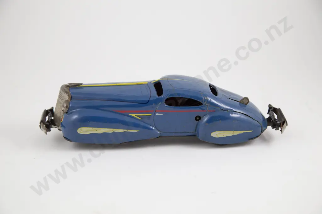 Early to Mid C20th Tinplate Toy Saloon Car Image 1++
