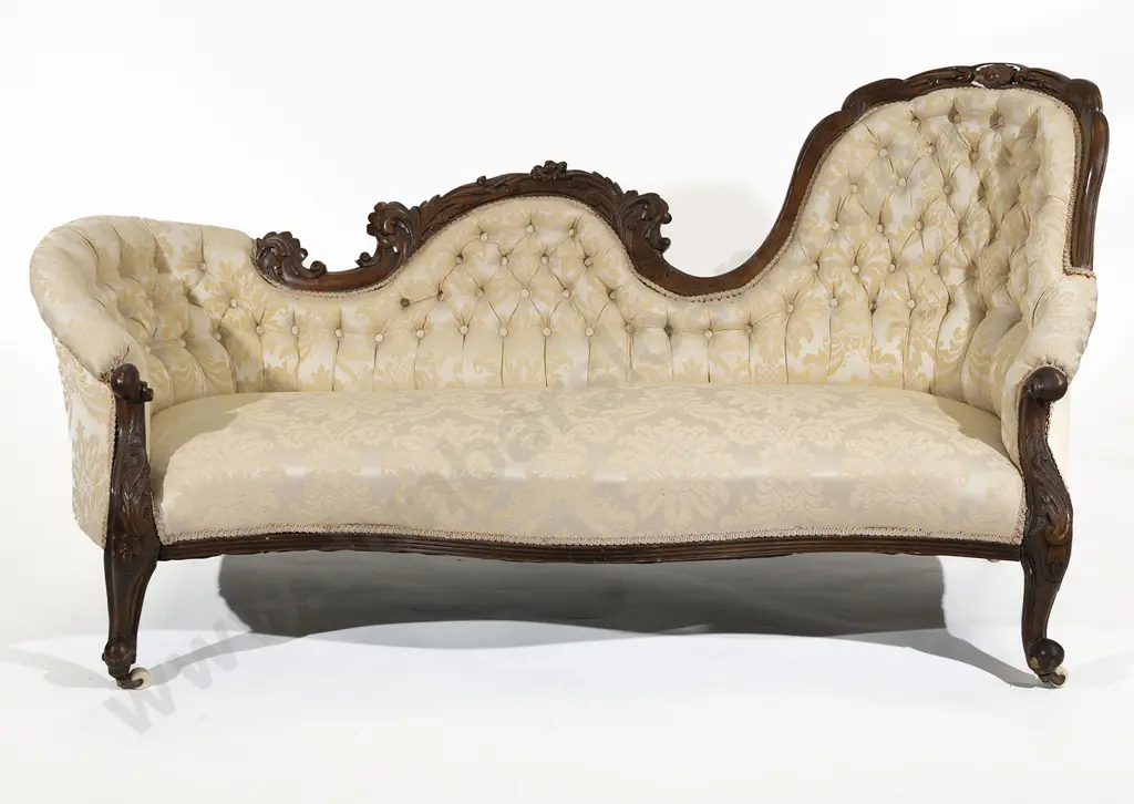 Victorian Carved Walnut Framed Chaise Longue Image 1++