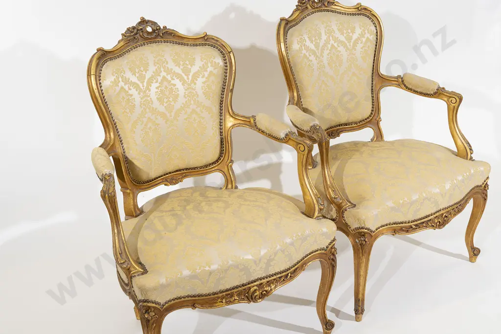 Pair Early C20th Louis XV Style Fauteils Image 1++