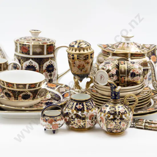 Collection Royal Crown Derby Tea Ware