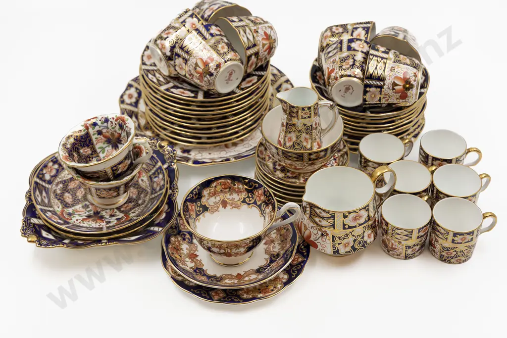 Collection Royal Crown Derby Tea Ware Image 1++