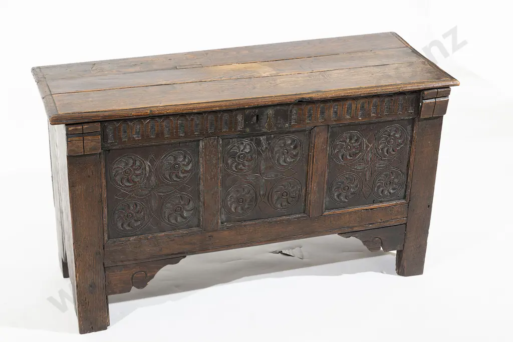 Late C17th Small Proportion Oak Coffer Image 1++