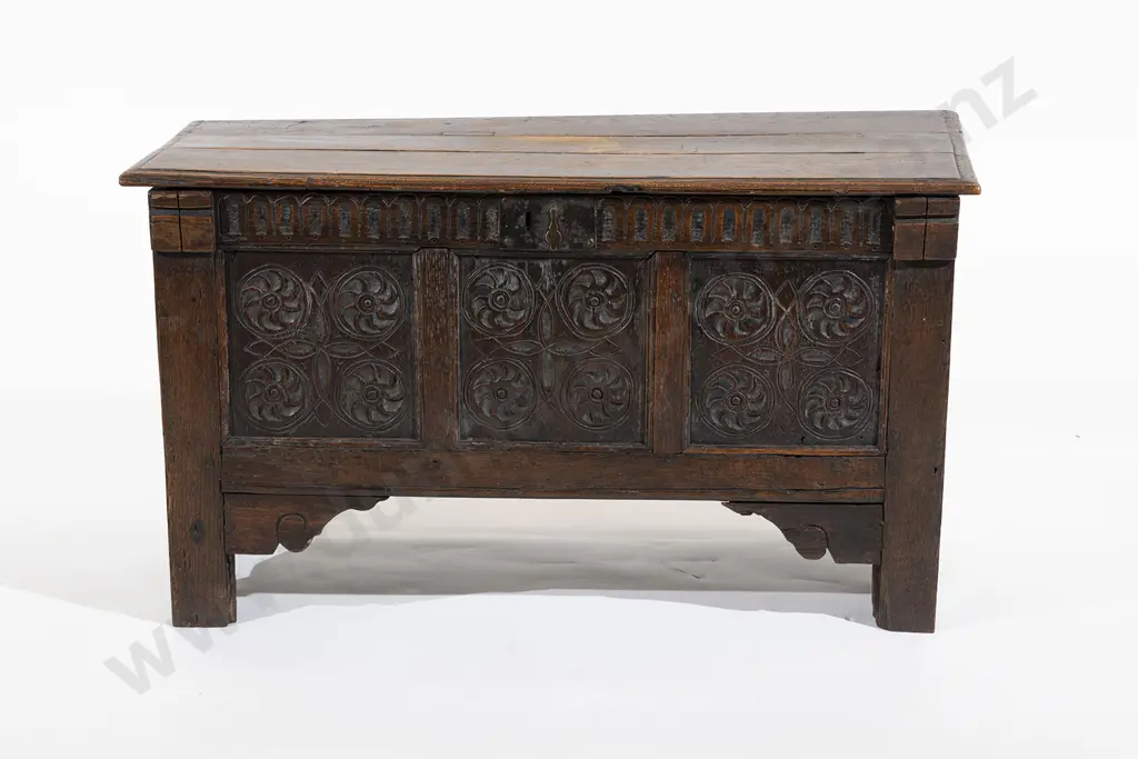 Late C17th Small Proportion Oak Coffer Image 1++