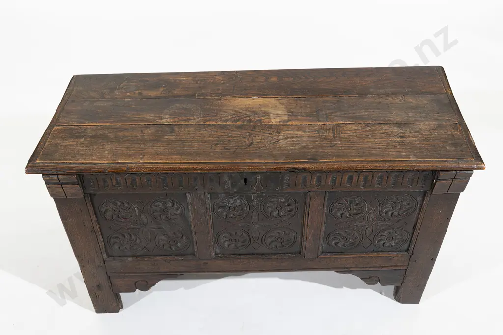 Late C17th Small Proportion Oak Coffer Image 1++