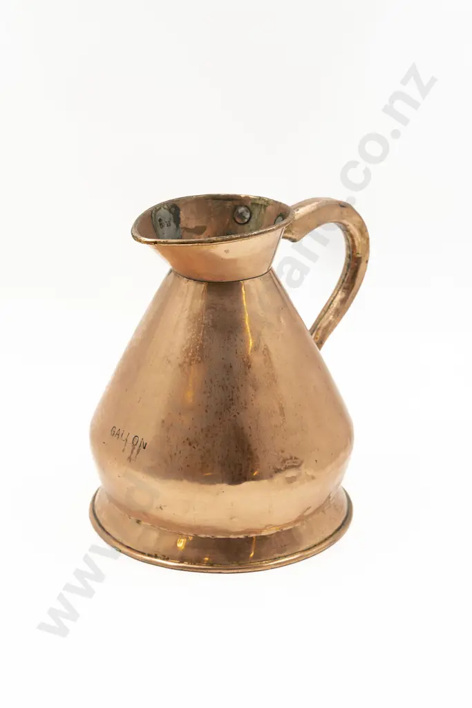 Copper Gallon Measure Image 1++