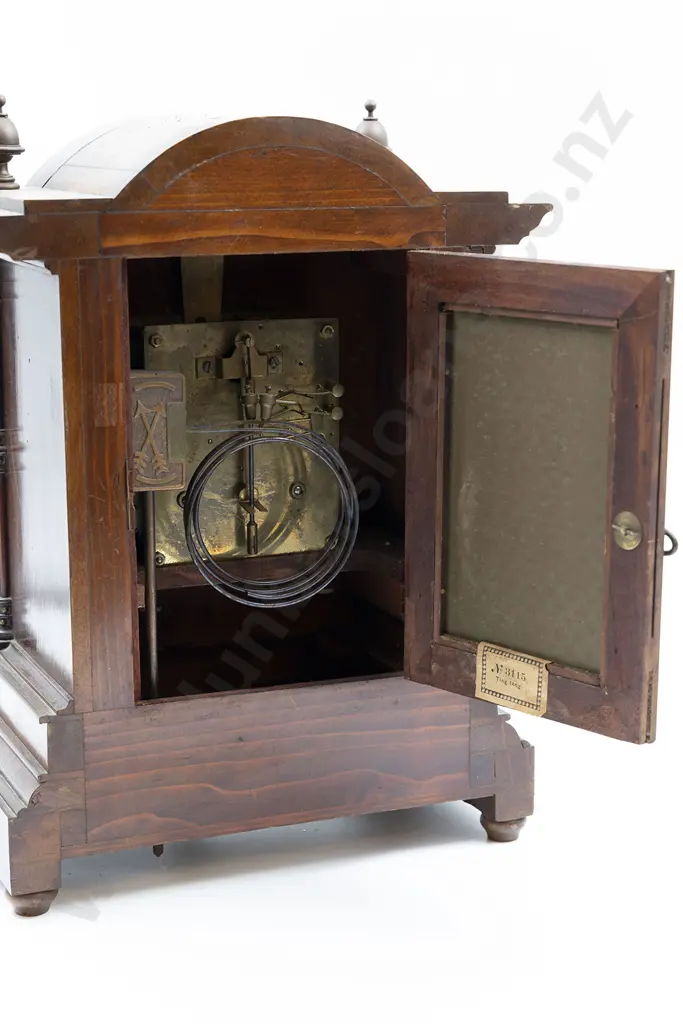 Late Victorian Walnut Cased Bracket Clock Image 1++