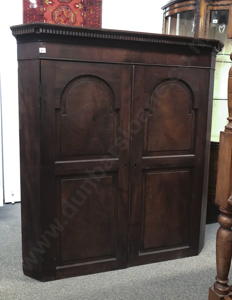 Geo III Mahogany Corner Cupboard Image 1++