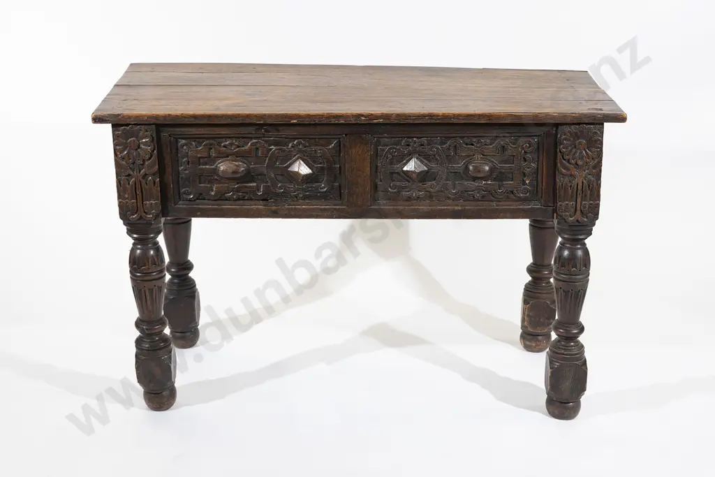 Late C16th or Early C17th Oak Side Table Image 1++