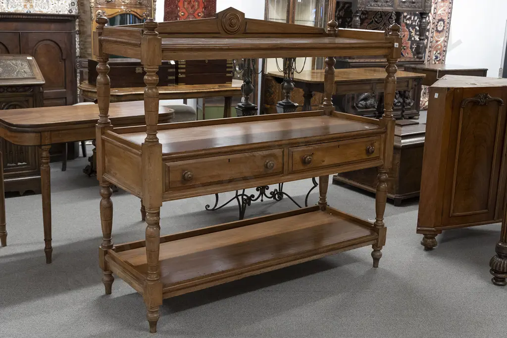 NZ Colonial Rimu Three Tier Dumb Waiter Image 1++