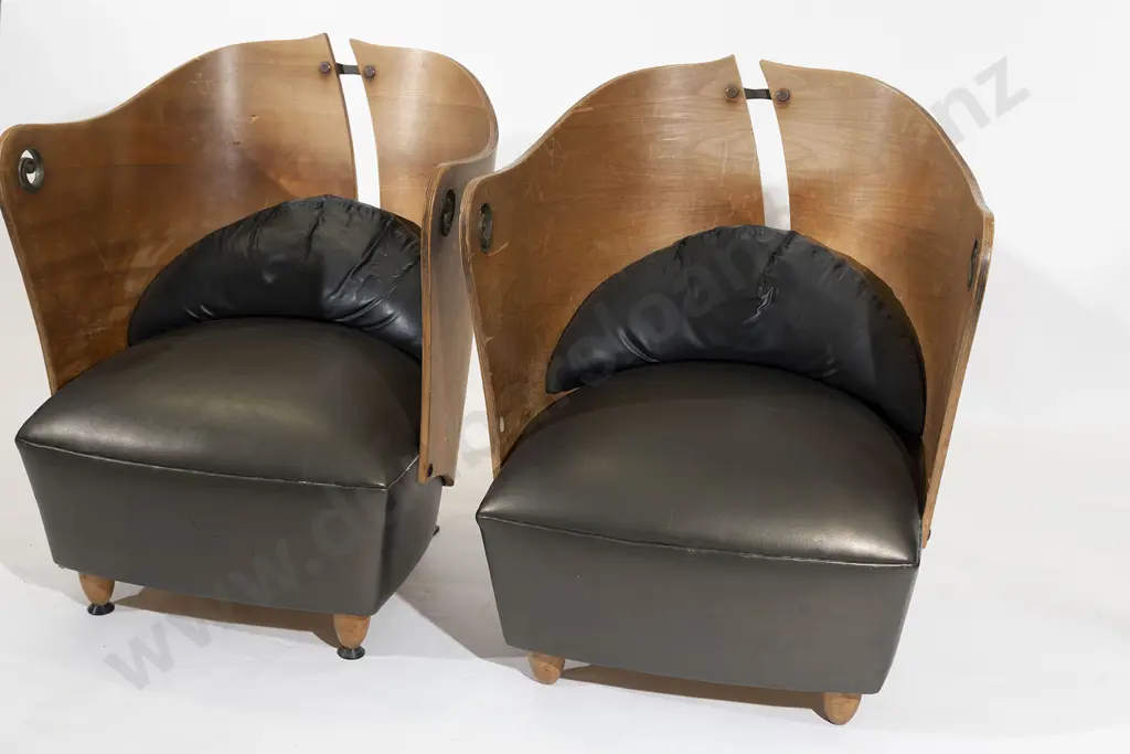 Carin WilsonKura Kowhatu chairs Image 1++