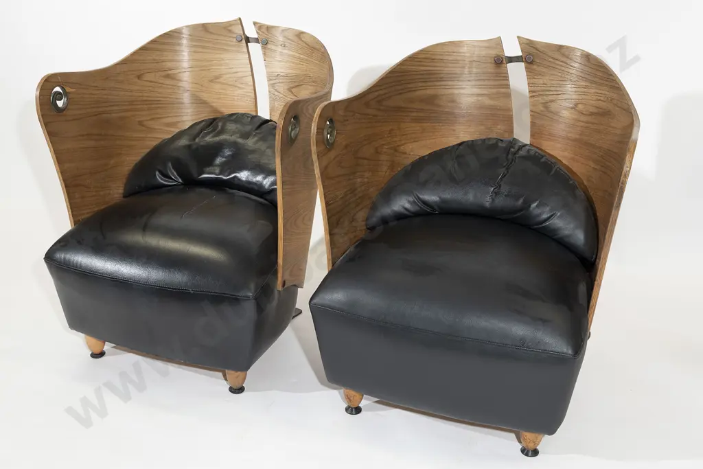 Carin Wilson Kura Kowhatu chairs Image 1++