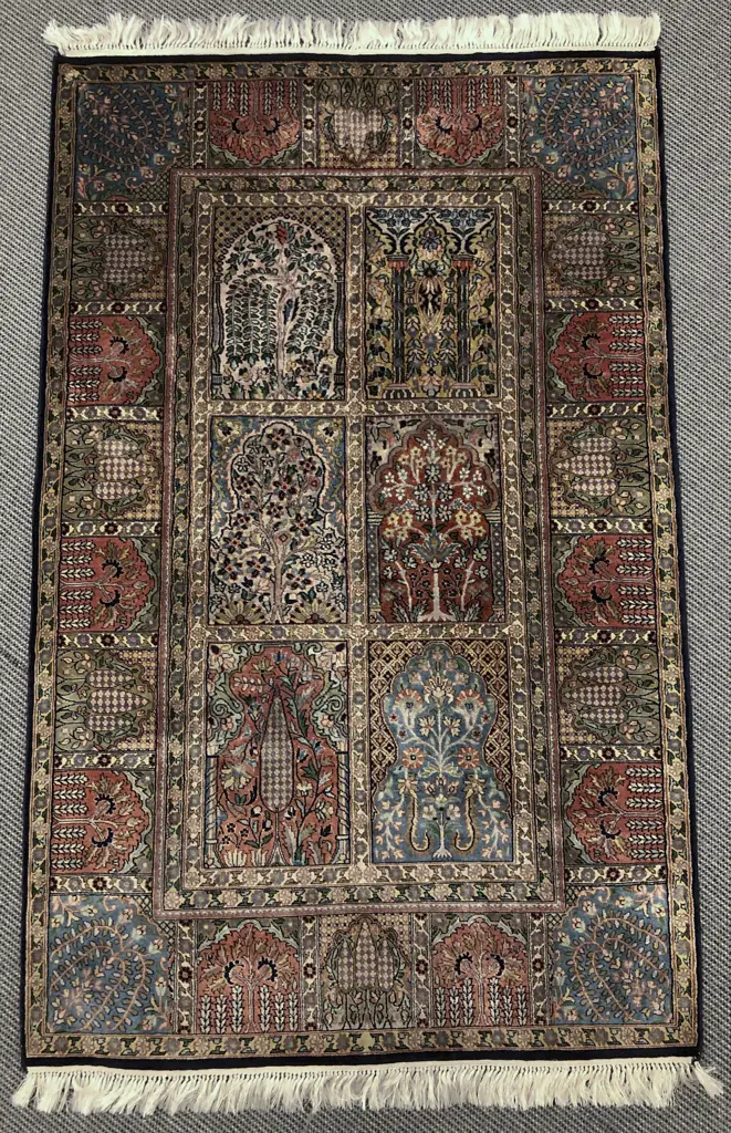Silk Rug Image 1++