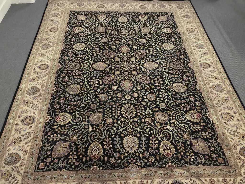 Persian Isfahan Carpet Image 1++