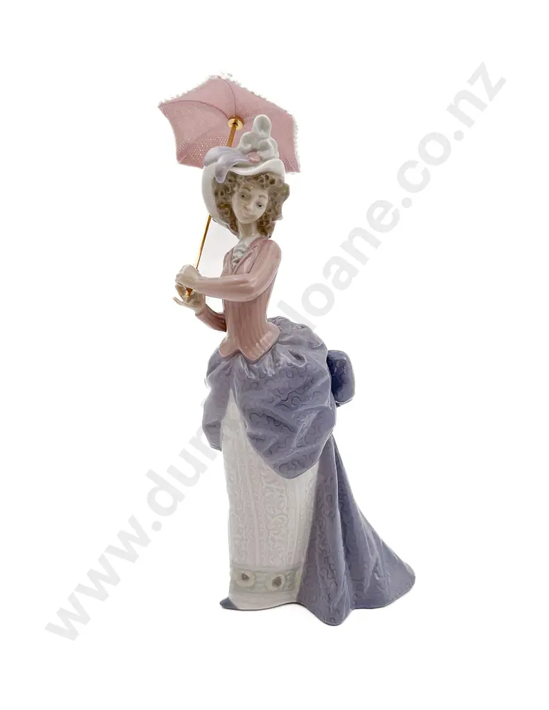 Lladro Figure of Lady with Parasol Image 1++