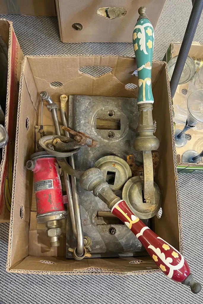 Box Containing Vintage Bar Tap System Image 1++