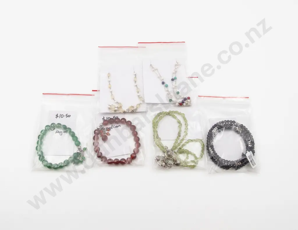 Six Various S/S Agate and Pearl Bracelets and Necklaces Image 1++