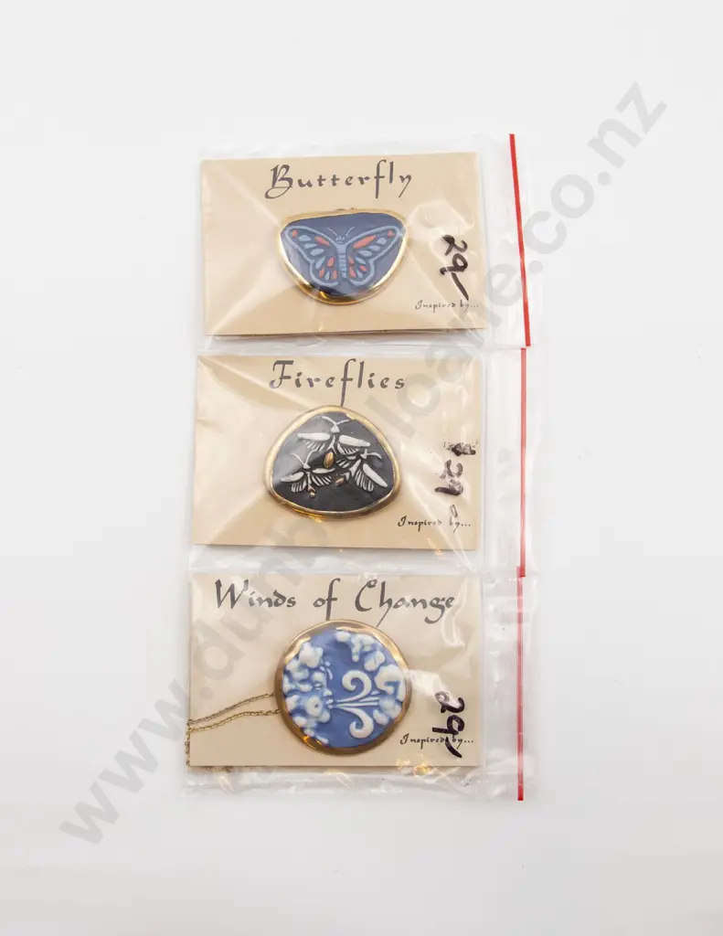 Three Brooke Andrews Florida USA Handcrafted Porcelain Brooches Image 1++