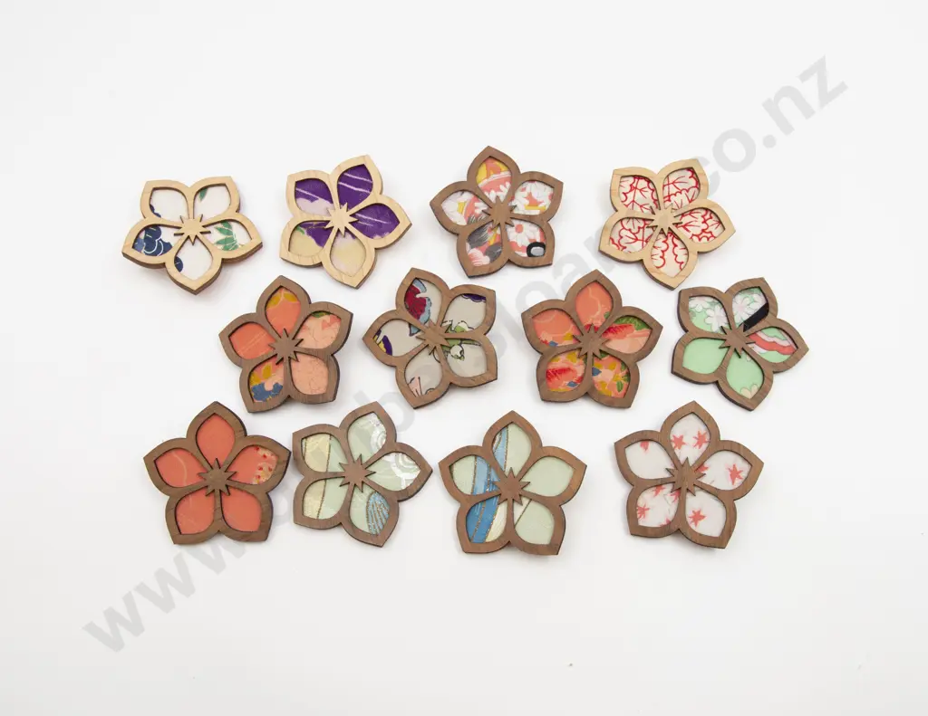 6by6arts Crafted Vintage Material & Wood Flower Brooches (12) Image 1++