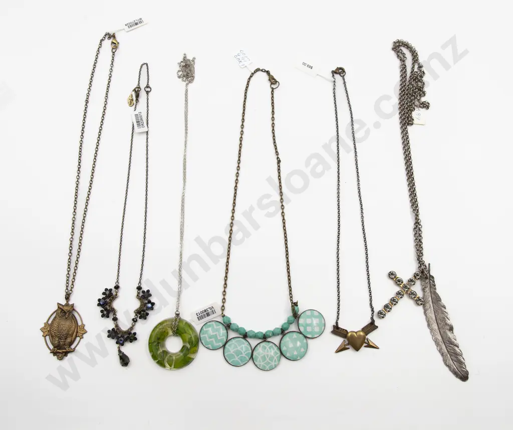Assorted Six Necklaces/Pendants Image 1++