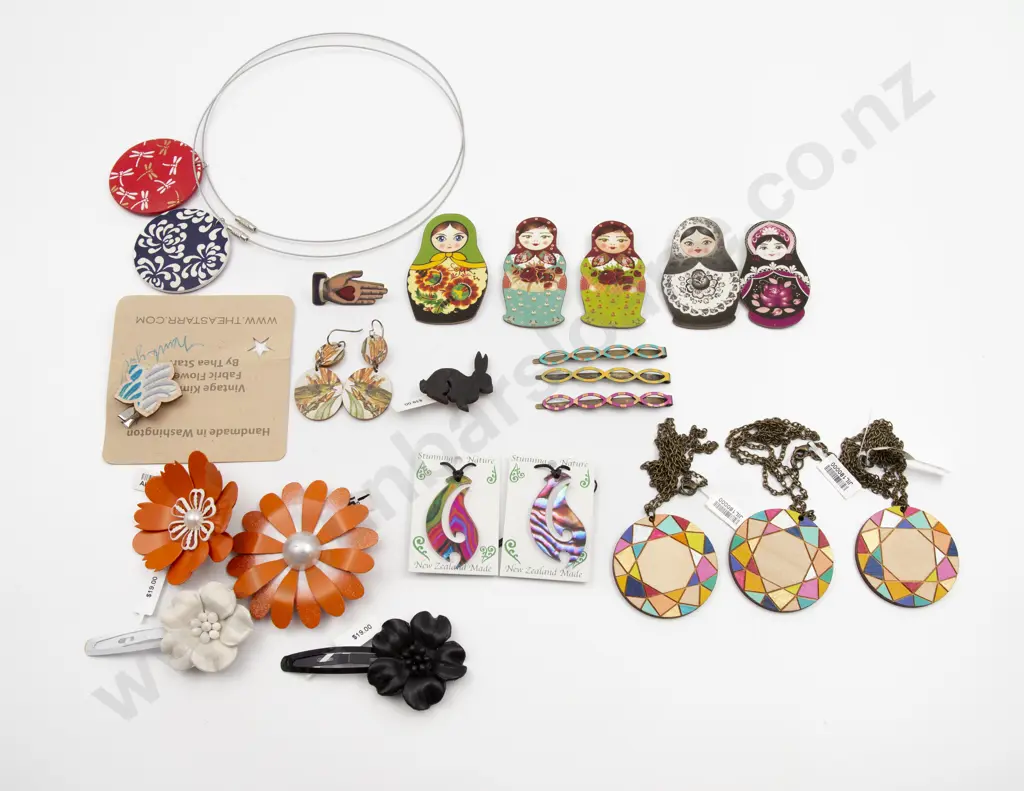 Selection Assorted Jewellery Image 1++