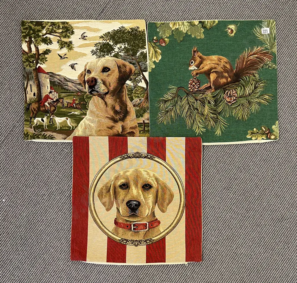 Three Dog and Squirrel Theme Brocade Cushion Covers Image 1++