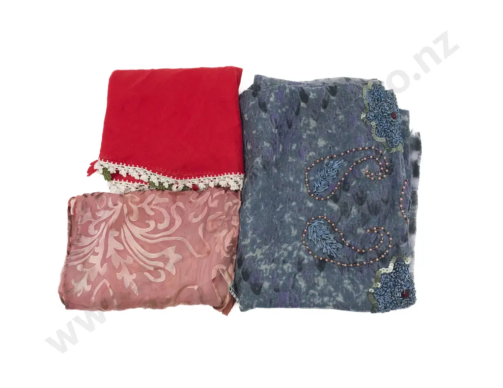 Merino & Silk Scarf Image 1++