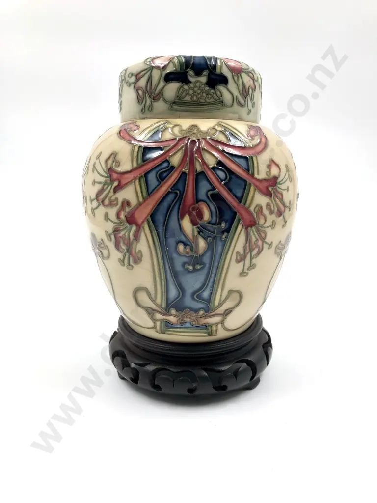 Moorcroft Vase Image 1++