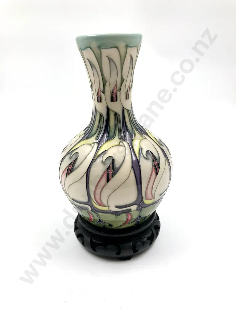 Moorcroft Vase Image 1++