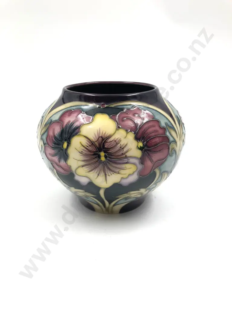Moorcroft Vase Image 1++