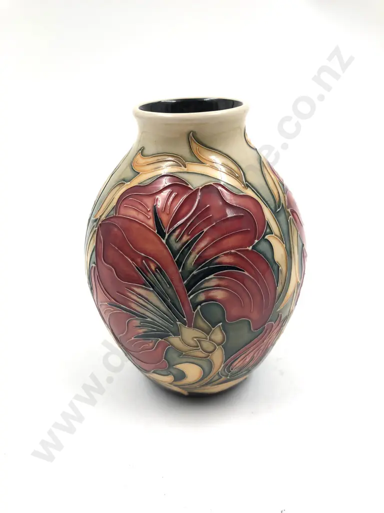 Moorcroft Vase Image 1++