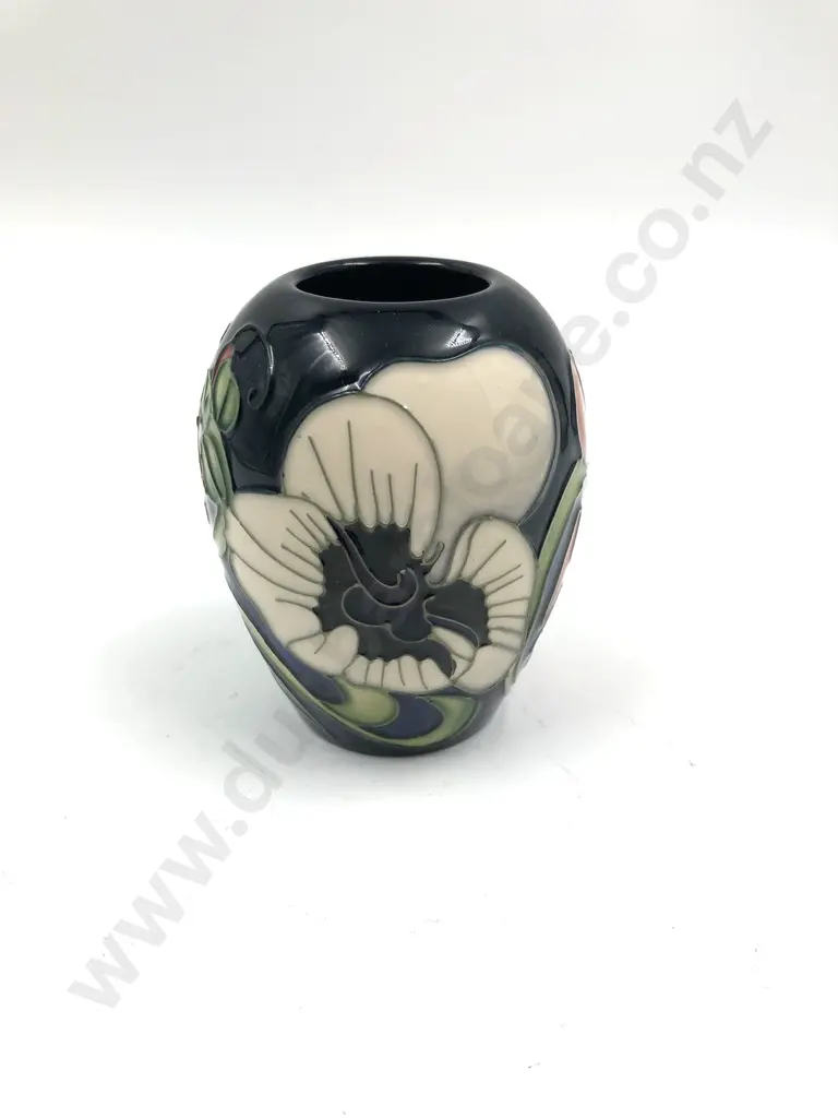 Moorcroft Vase Image 1++