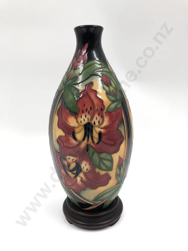 Moorcroft Vase Image 1++