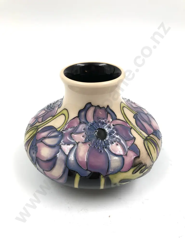 Moorcroft Vase Image 1++