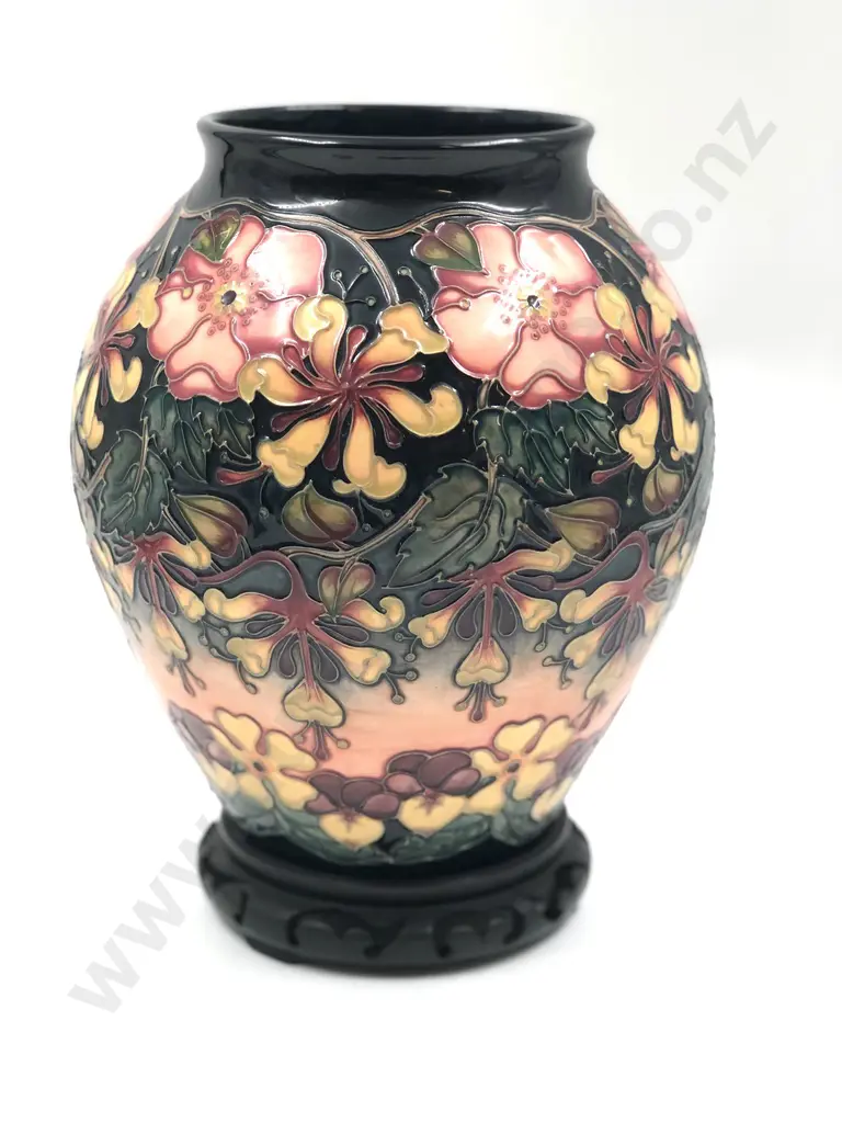 Moorcroft Vase Image 1++