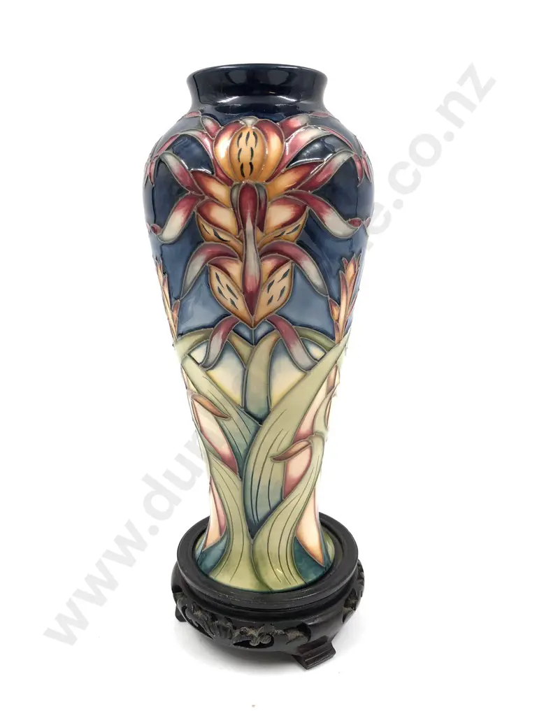 Moorcroft Vase Image 1++