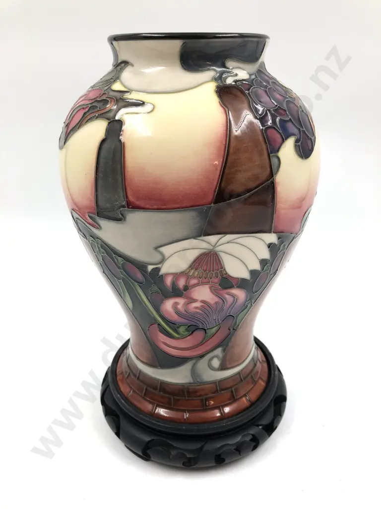 Moorcroft Vase Image 1++