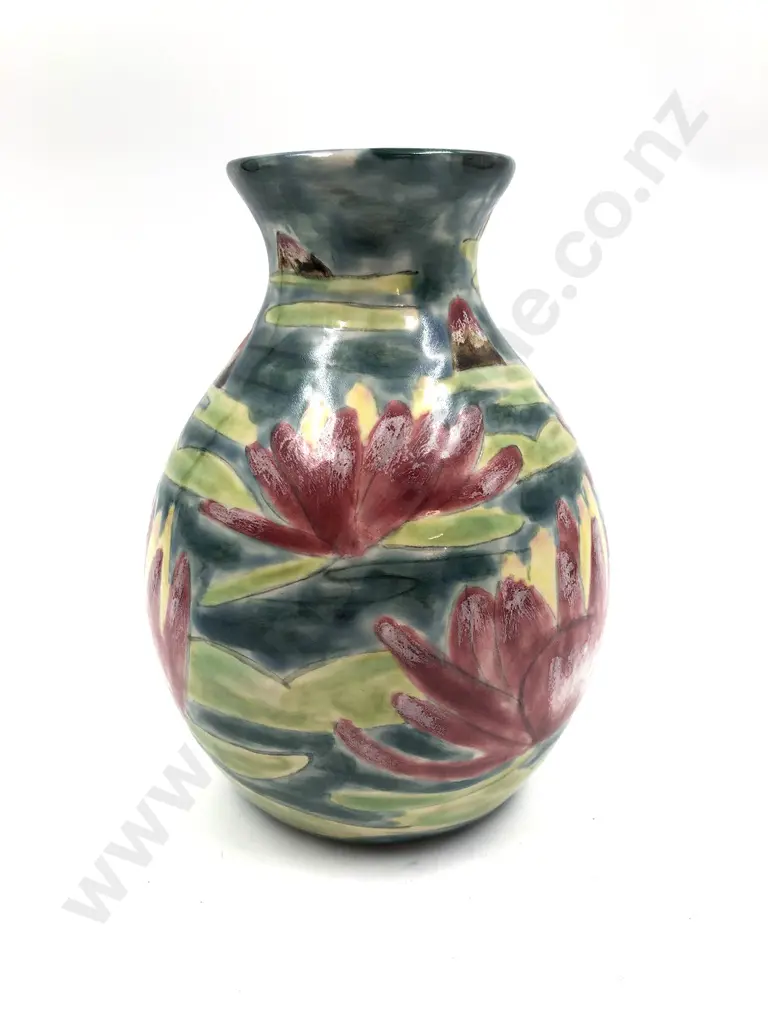 Cobridge Vase Image 1++